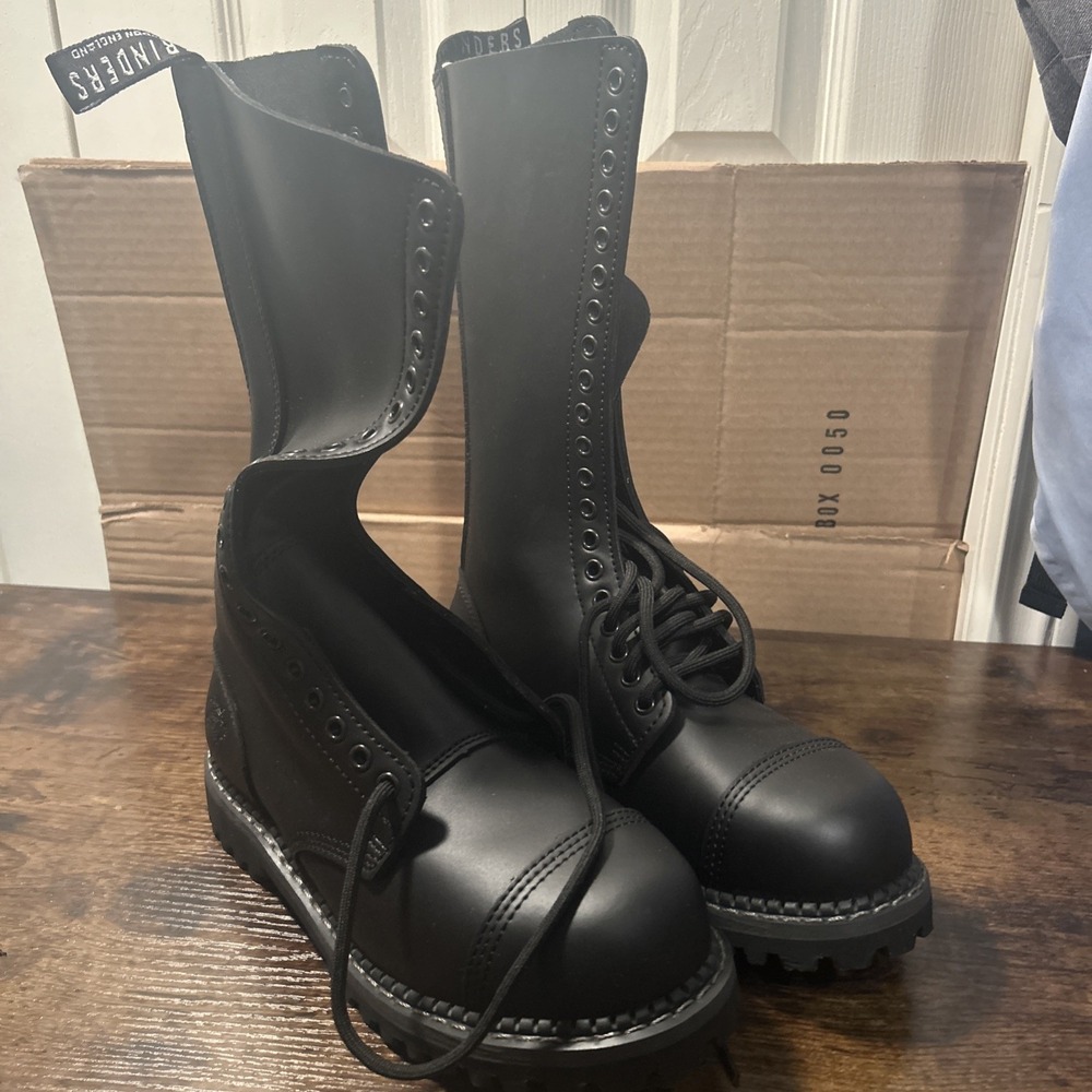 Grinders King CS Black 20 Hole Size 41 Men's Ladies Cap Steel Toe Boots Leather